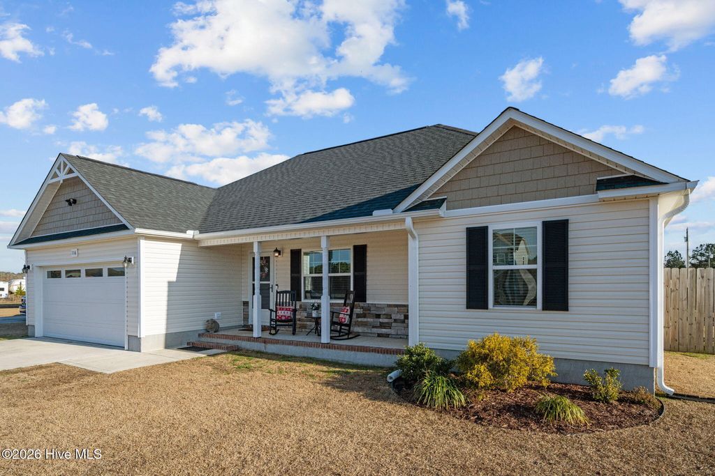 Photo of 116 Easton Drive, Richlands, NC 28574 (MLS # 100552246)