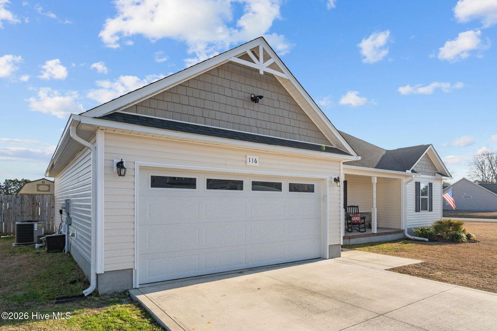 Photo of 116 Easton Drive, Richlands, NC 28574 (MLS # 100552246)