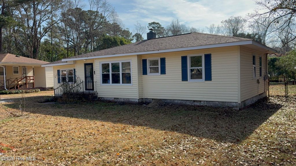 Photo of 18 White Oak Street, Jacksonville, NC 28540 (MLS # 100548164)