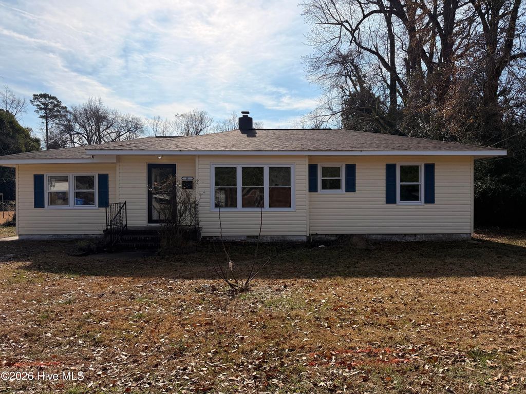 Photo of 18 White Oak Street, Jacksonville, NC 28540 (MLS # 100548164)