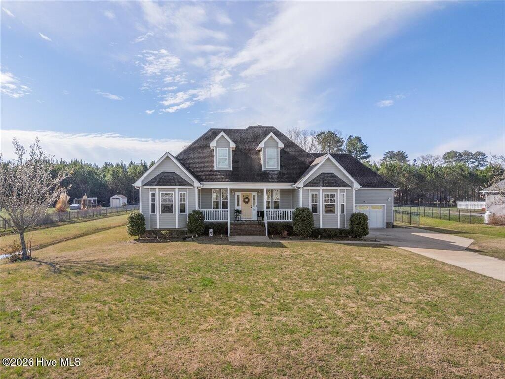 Photo of 152 Moyock Landing Drive, Moyock, NC 27958 (MLS # 100559951)