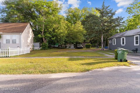 Tiny photo for 1003 Hall Street, Wilmington, NC 28401 (MLS # 100554429)