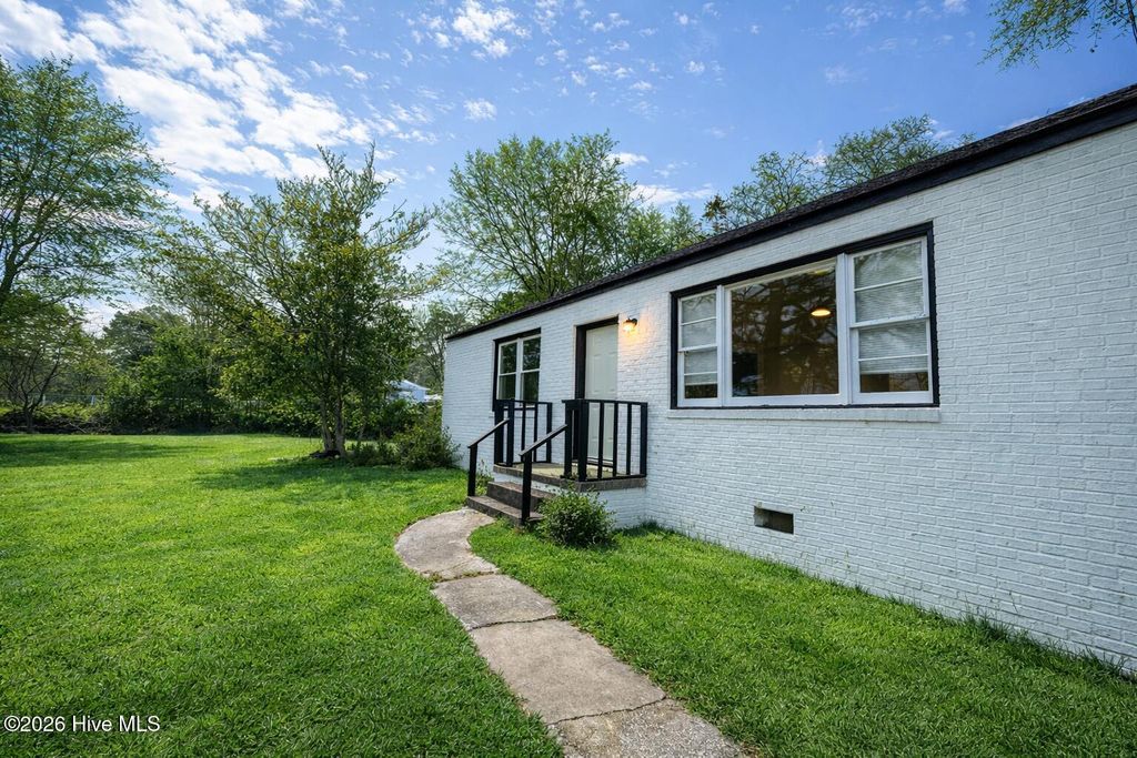 Photo of 1901 Palm Street, Goldsboro, NC 27530 (MLS # 100554324)