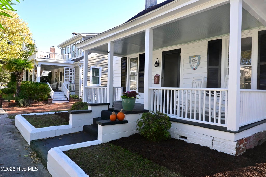 Photo of 108 Marsh Street, Beaufort, NC 28516 (MLS # 100613542)