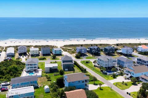 Tiny photo for 210 SE 76th Street, Oak Island, NC 28465 (MLS # 100598032)