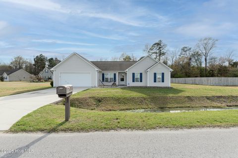 Homes For Sale - 218 Deer Haven Drive<br/> Richlands, NC 28574