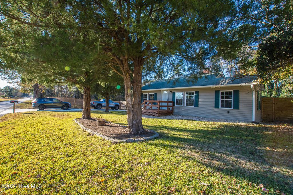 Photo of 166 Verona Road, Jacksonville, NC 28540 (MLS # 100552342)