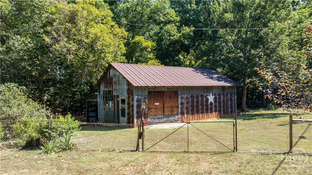 Photo of 2045 Ila Road, Commerce, GA 30530 (MLS # CL363649)
