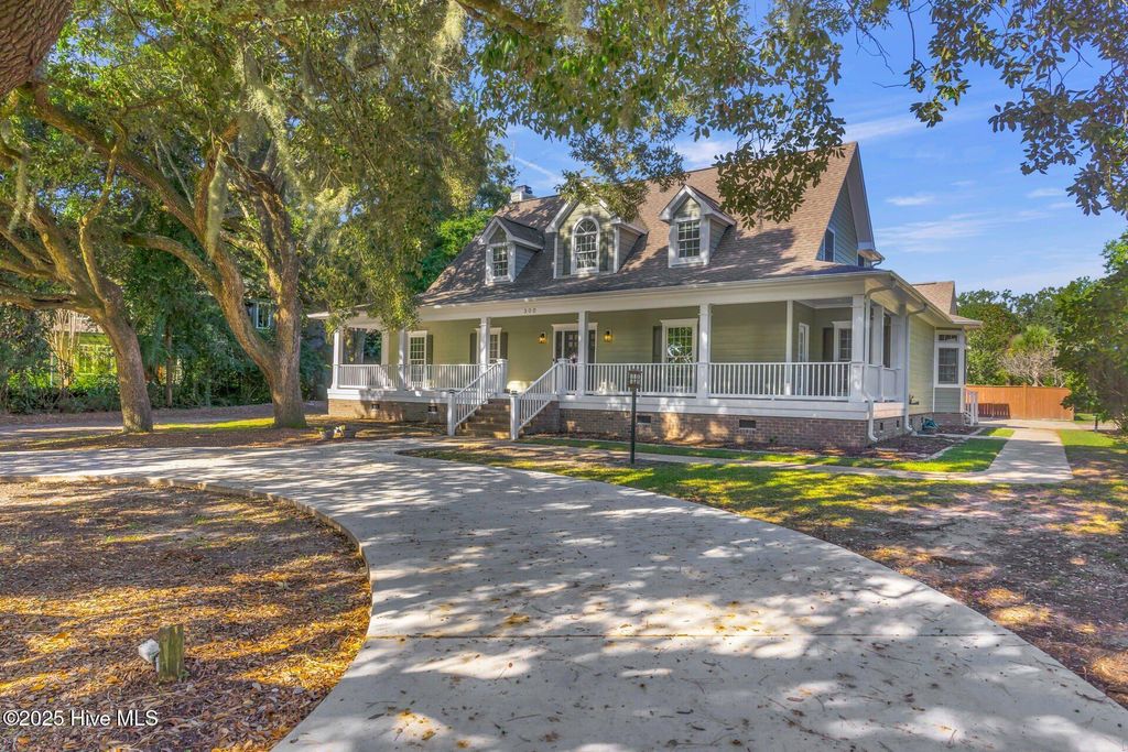 Photo of 300 Cabbage Inlet Lane, Wilmington, NC 28409 (MLS # 100532167)