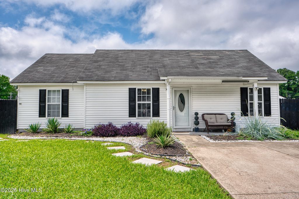 Photo of 137 Sutton Drive, Elizabeth City, NC 27909 (MLS # 100587727)