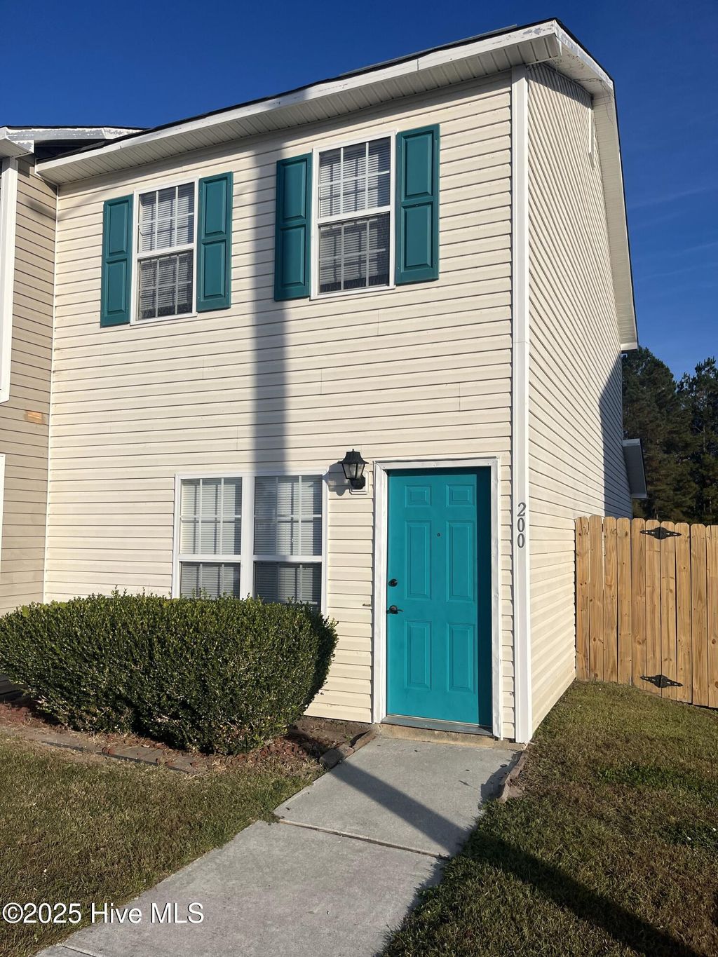 Photo of 200 Pinegrove Court, Jacksonville, NC 28546 (MLS # 100546348)