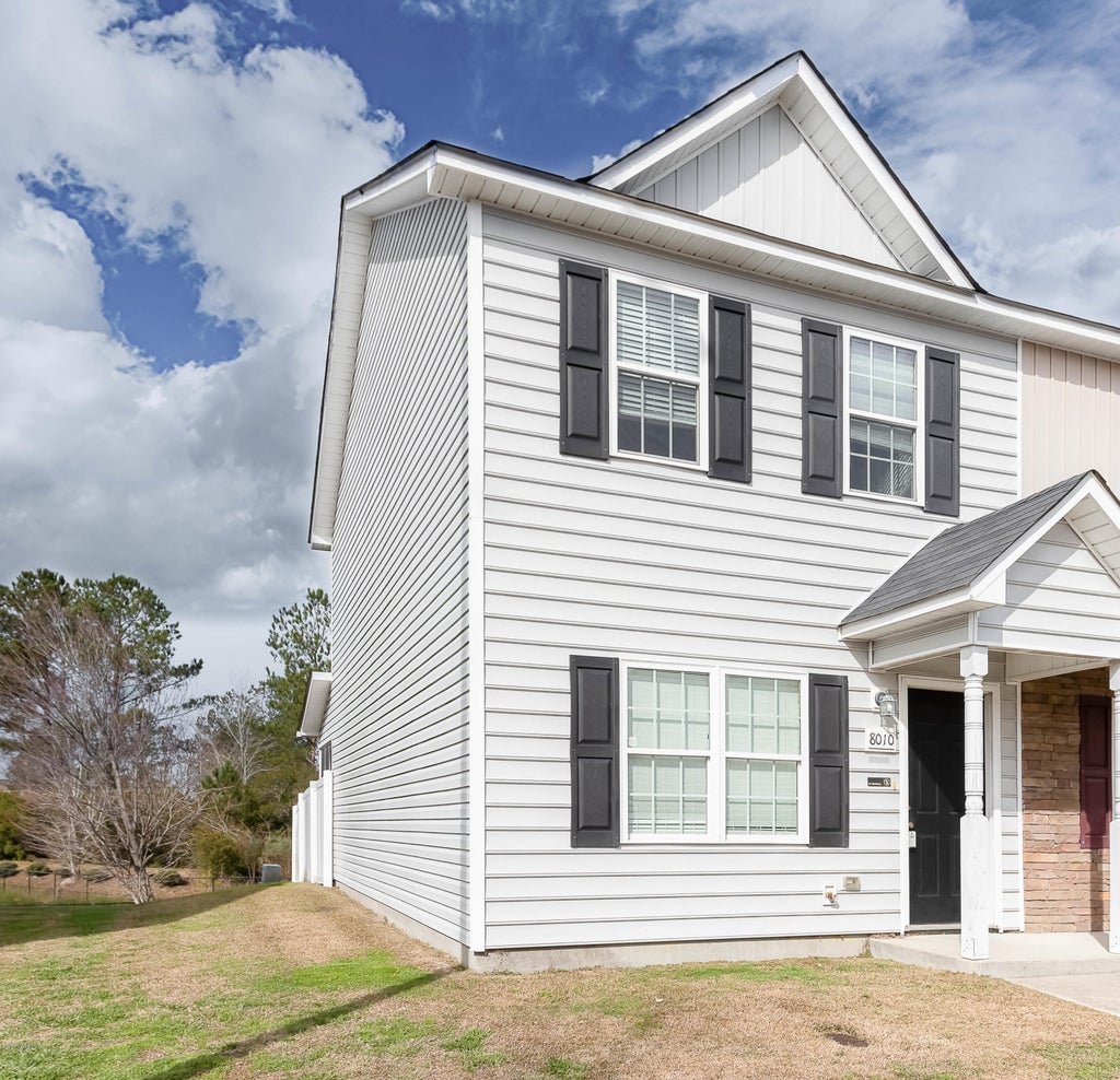 Photo of 8010 Banister Loop, Jacksonville, NC 28546 (MLS # 100597421)