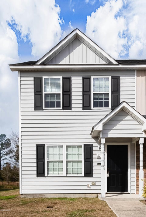 Townhouse For Rent - 8010 Banister Loop<br/> Onslow County, Jacksonville, NC 28546