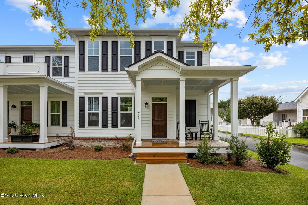 Photo of 3907 Reunion Pointe Lane, New Bern, NC 28562 (MLS # 100457073)