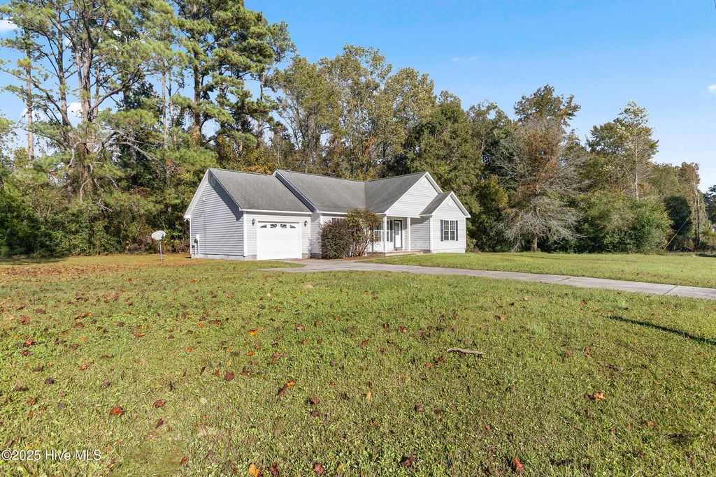 Photo of 5046 Gum Branch Road, Jacksonville, NC 28540 (MLS # 100541118)