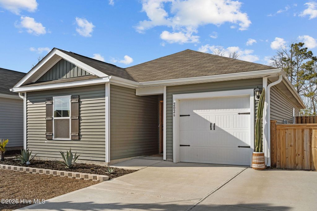 Photo of 2026 Course Lane, Surf City, NC 28445 (MLS # 100557518)