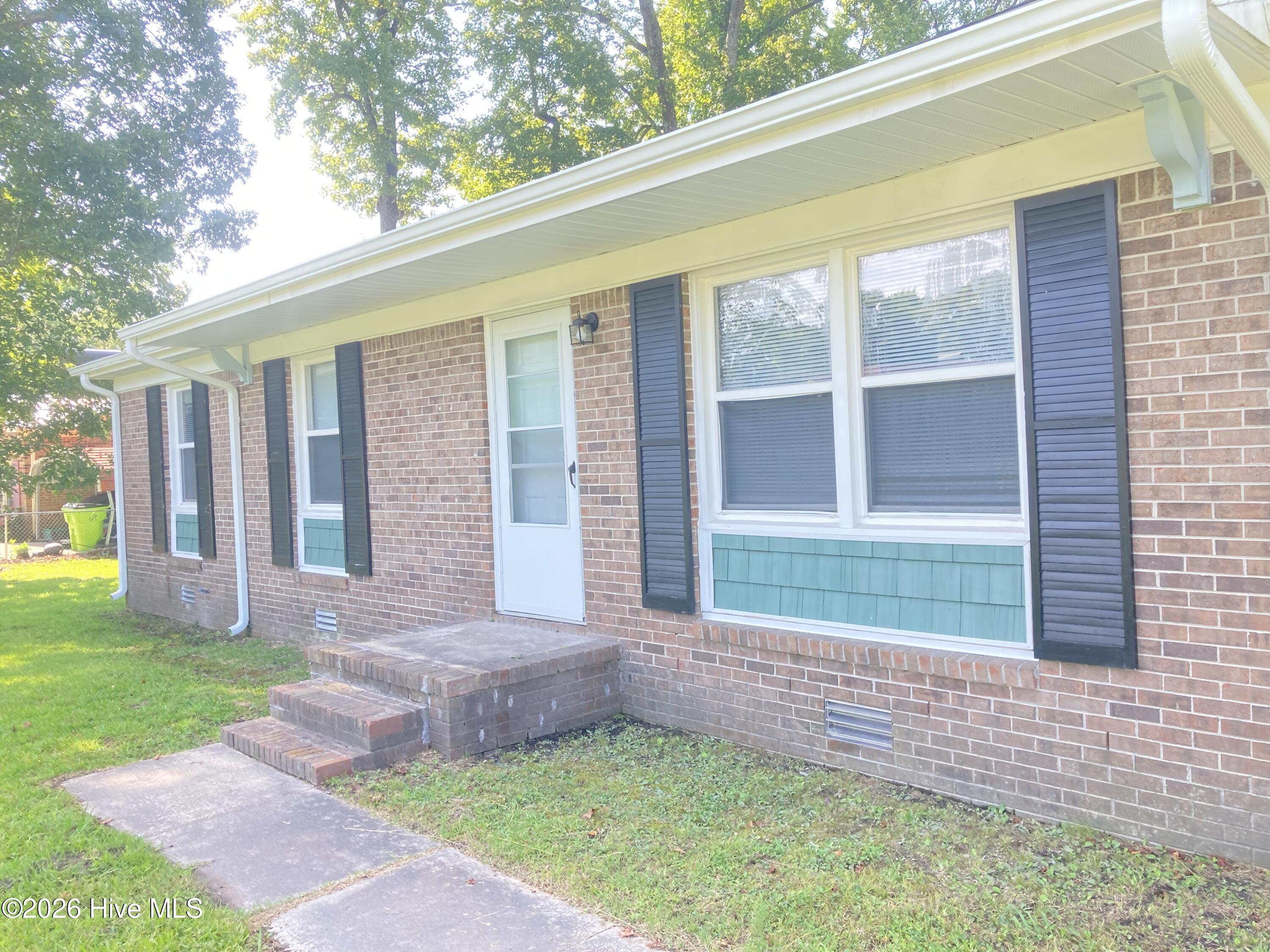 1403 Mockingbird Lane