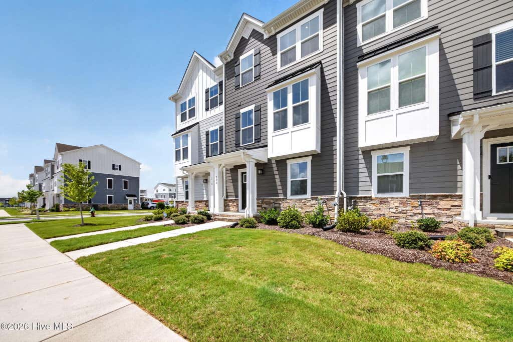 Photo of 208 Fost Boulevard, Moyock, NC 27958 (MLS # 100594313)