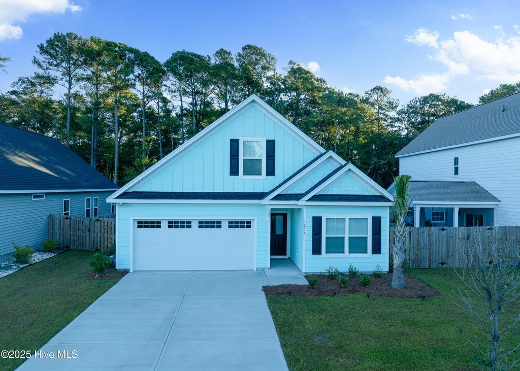 Photo of 1214 N Caswell Avenue, Southport, NC 28461 (MLS # 100539814)