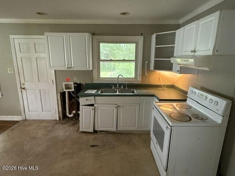 Tiny photo for 105 Red Oak Street, Jacksonville, NC 28540 (MLS # 100591386)