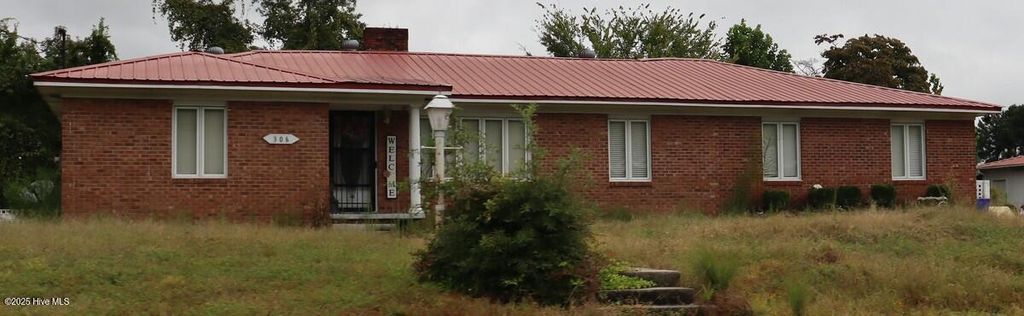 Photo of 306 Greenfield Boulevard, Greenville, NC 27834 (MLS # 100544104)