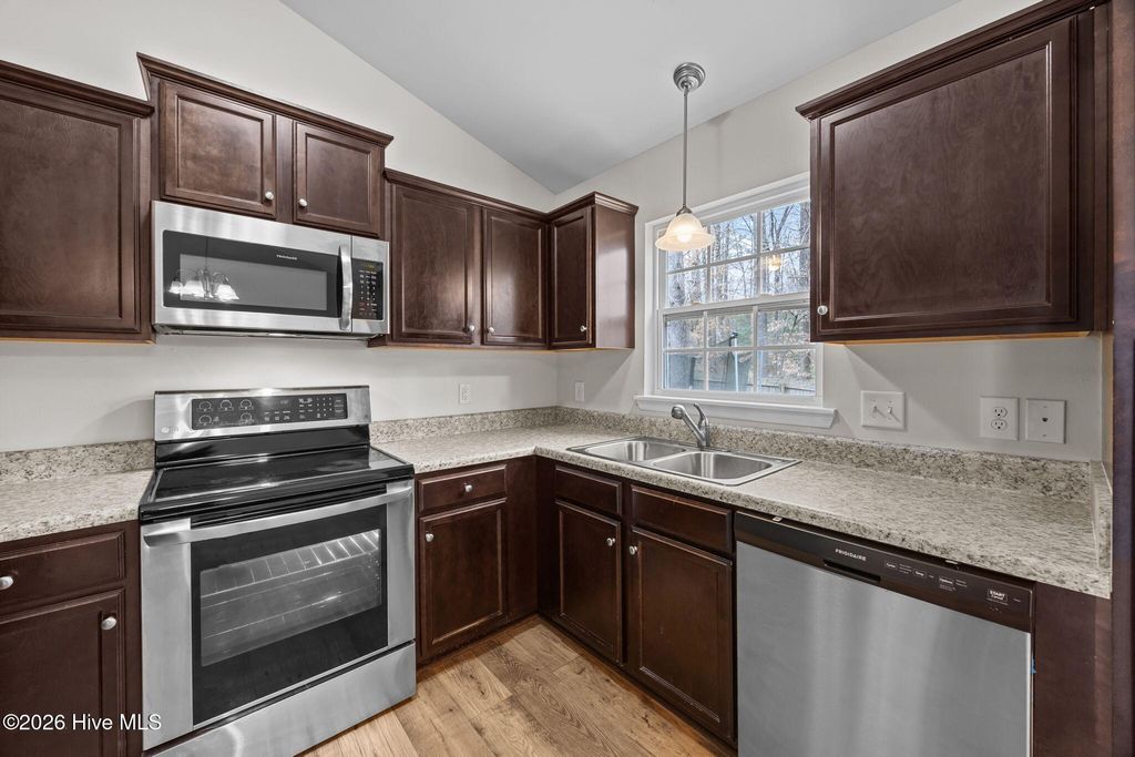 Photo of 815 Little Roxy Court, Jacksonville, NC 28540 (MLS # 100557959)