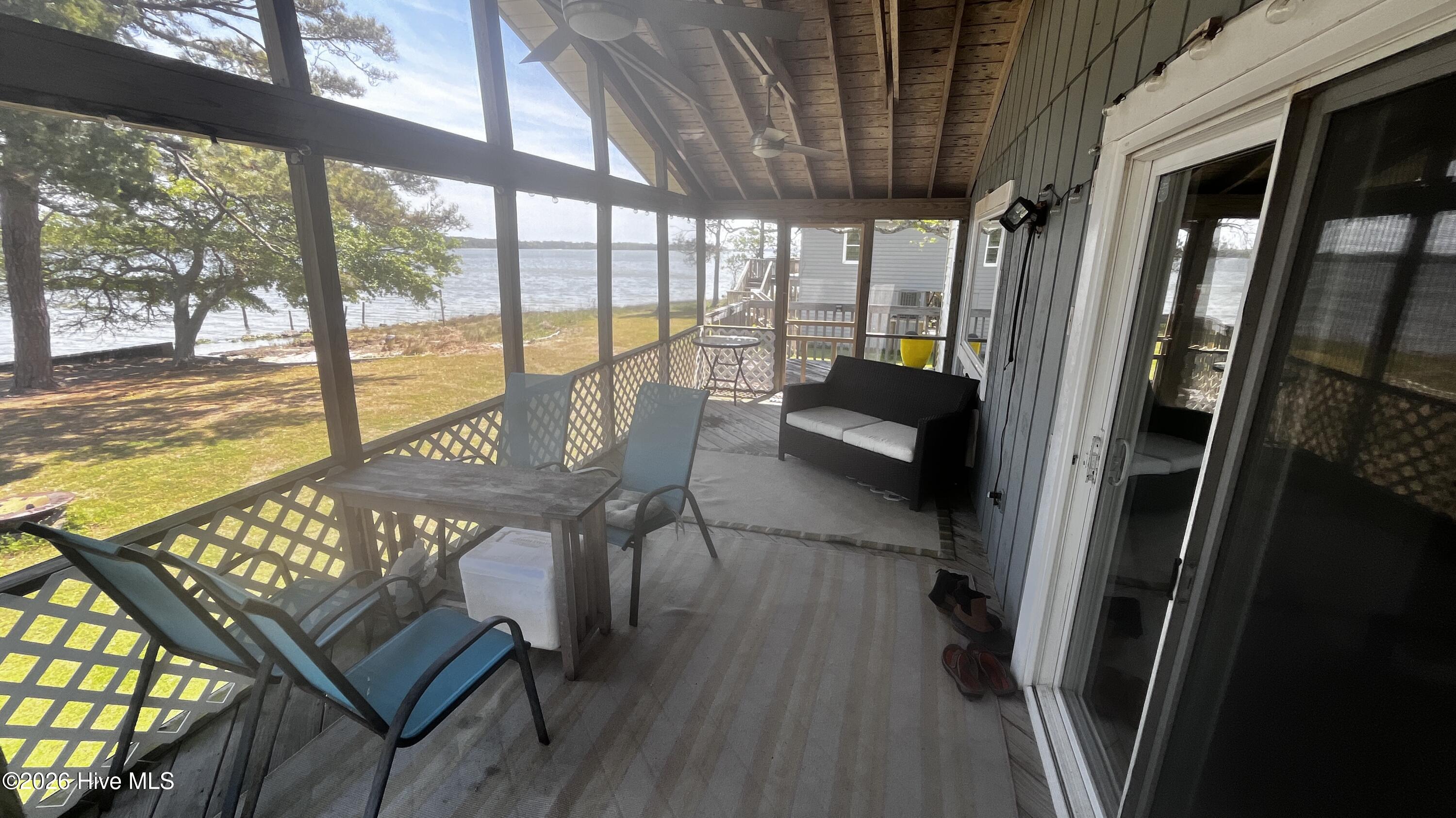197 S River Drive
