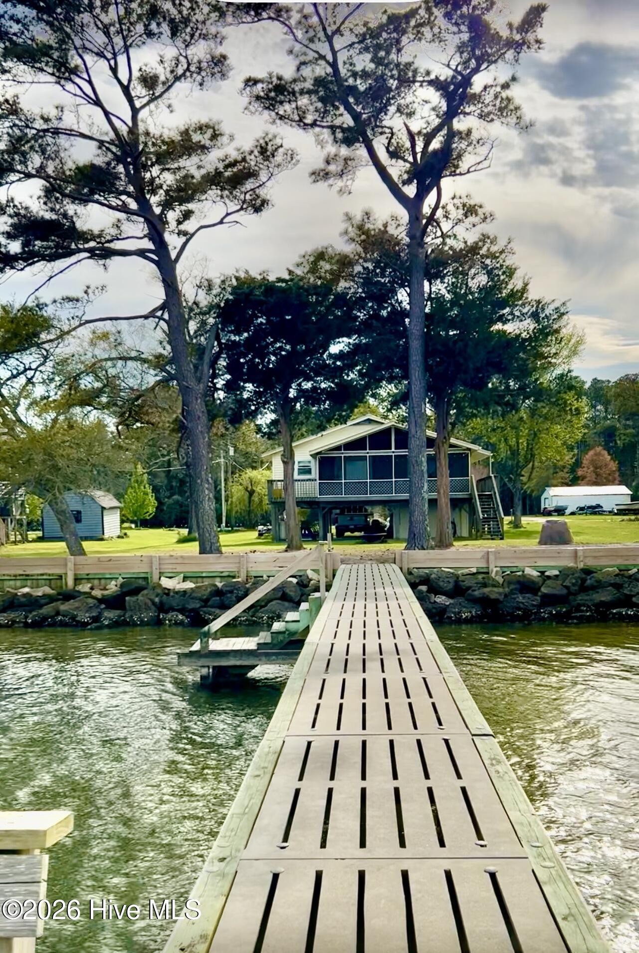197 S River Drive