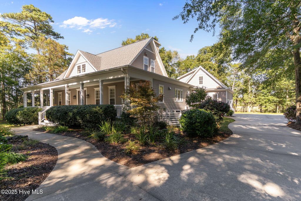 Photo of 5122 Prices Creek Drive, Southport, NC 28461 (MLS # 100538166)