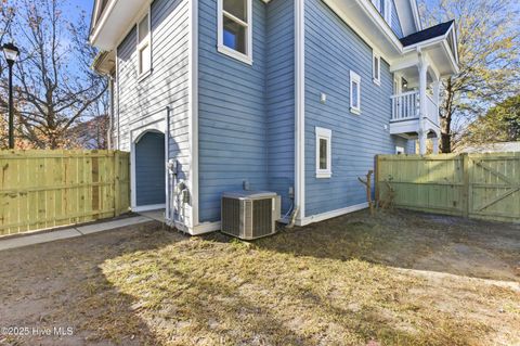 Tiny photo for 937 S 8th Street, Wilmington, NC 28401 (MLS # 100545446)