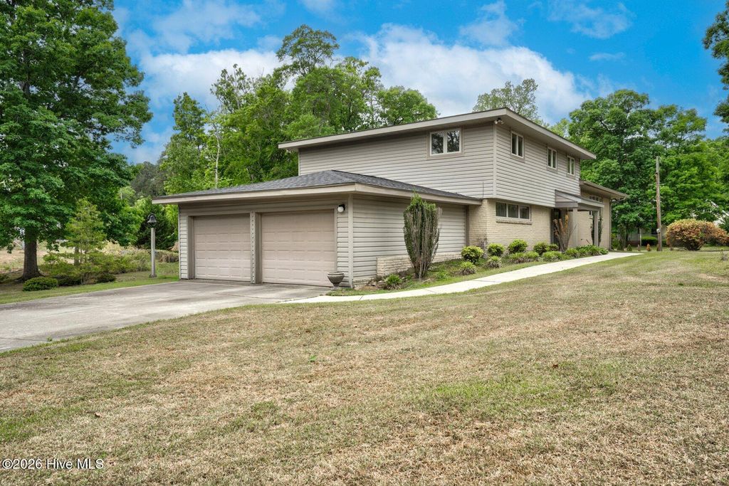 Photo of 816 Stone Drive, Rocky Mount, NC 27804 (MLS # 100571631)