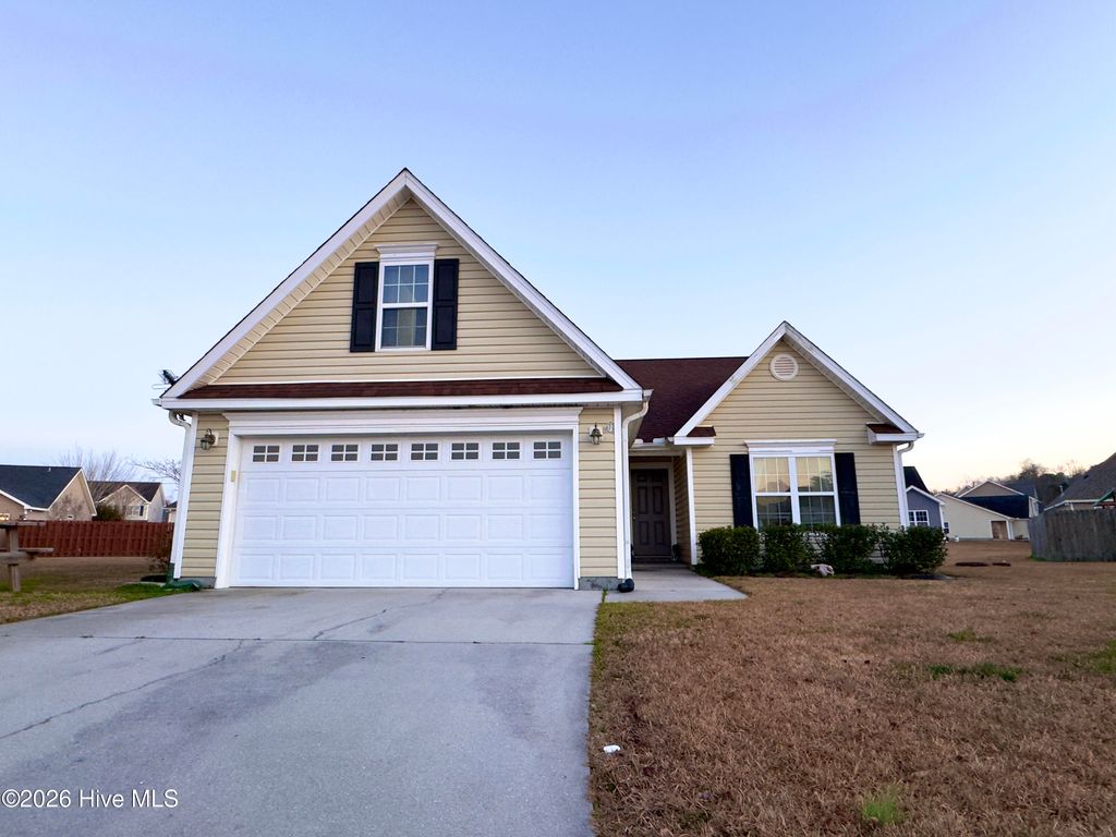 Photo of 100 Kenmore Court, New Bern, NC 28560 (MLS # 100548432)
