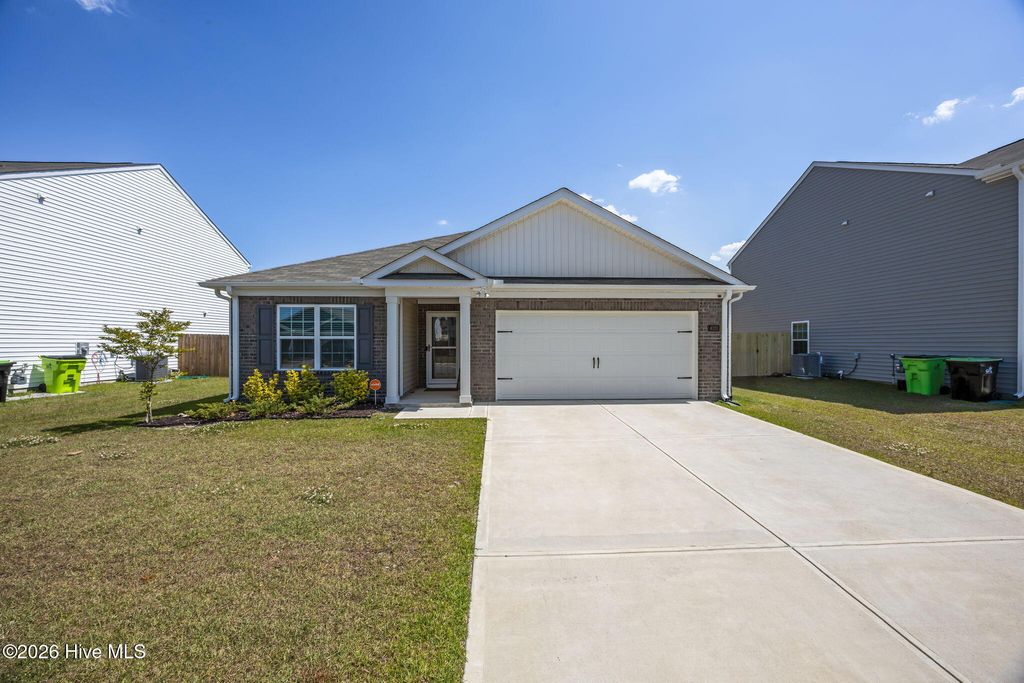 Photo of 4020 Madeline Farm Boulevard, New Bern, NC 28560 (MLS # 100569776)