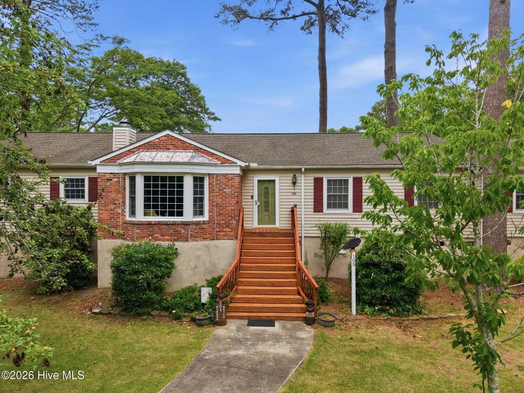 Photo of 105 Harbor Drive, Washington, NC 27889 (MLS # 100575358)