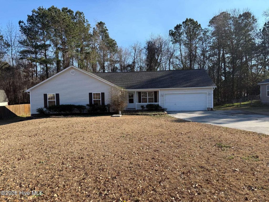 Photo of 106 Skipping Stone Lane, Jacksonville, NC 28546 (MLS # 100549738)