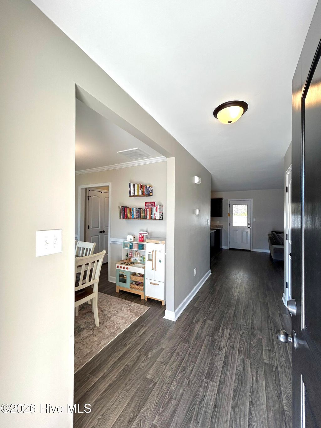 Photo of 402 Crestmont Court, Richlands, NC 28574 (MLS # 100557400)