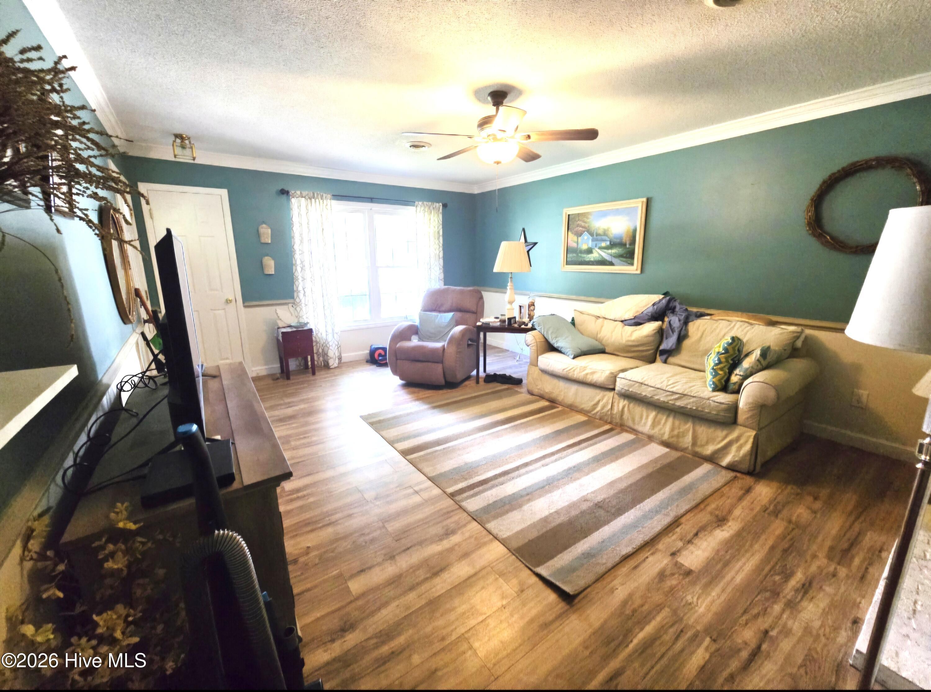 1014a Kings Way