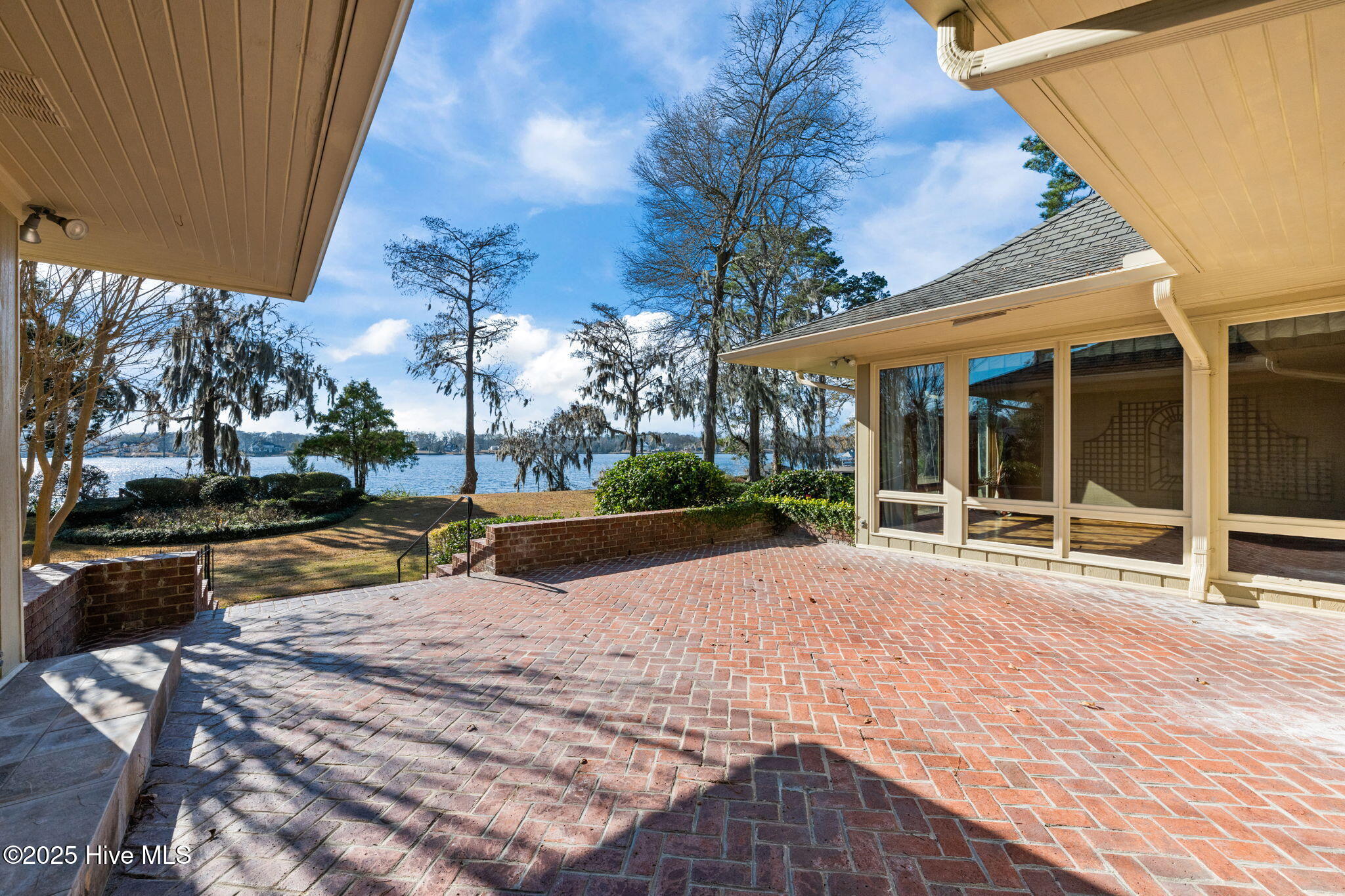 5003 Trent Woods Drive