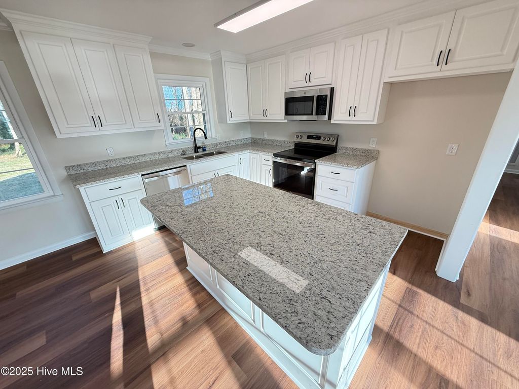 Photo of 109 Tarheel Drive, Mount Olive, NC 28365 (MLS # 100545255)