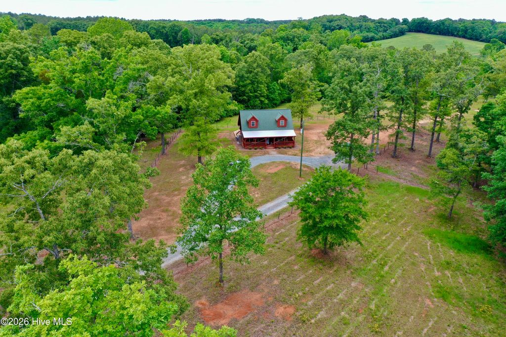 Photo of 8335 Sc 187, Iva, SC 29655 (MLS # 100583899)