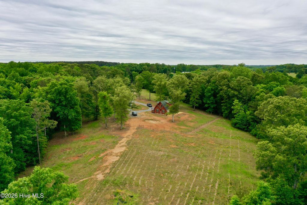 Photo of 8335 Sc 187, Iva, SC 29655 (MLS # 100583899)