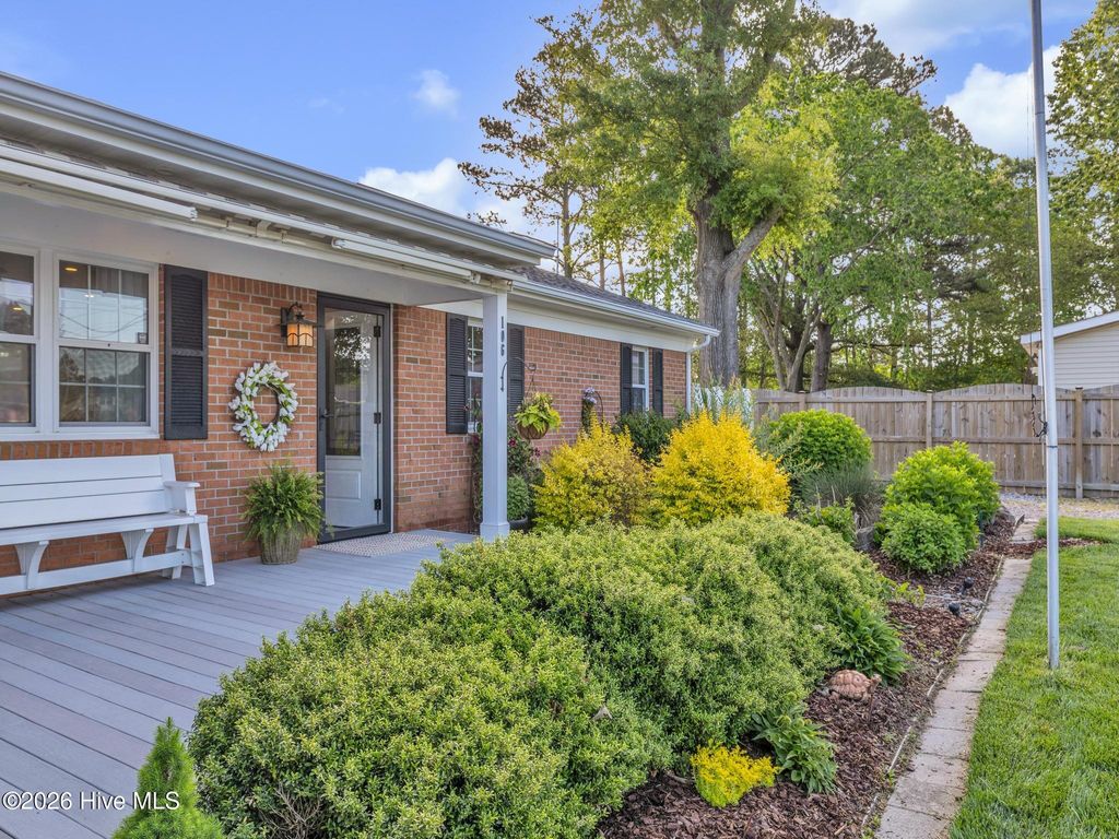 Photo of 106 Pike Street, Moyock, NC 27958 (MLS # 100571872)