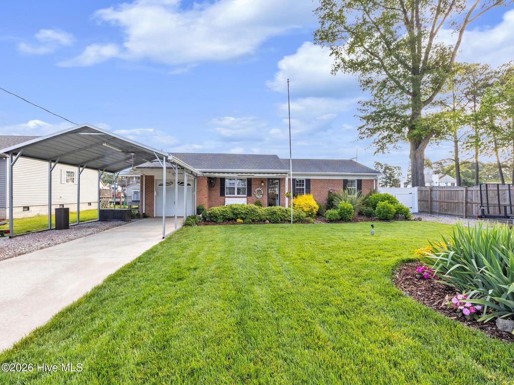 Photo of 106 Pike Street, Moyock, NC 27958 (MLS # 100571872)
