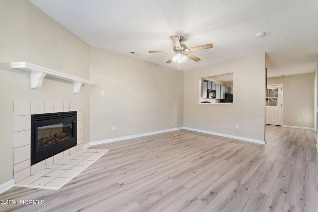 Photo of 957 W Pueblo Drive, Jacksonville, NC 28546 (MLS # 100567898)