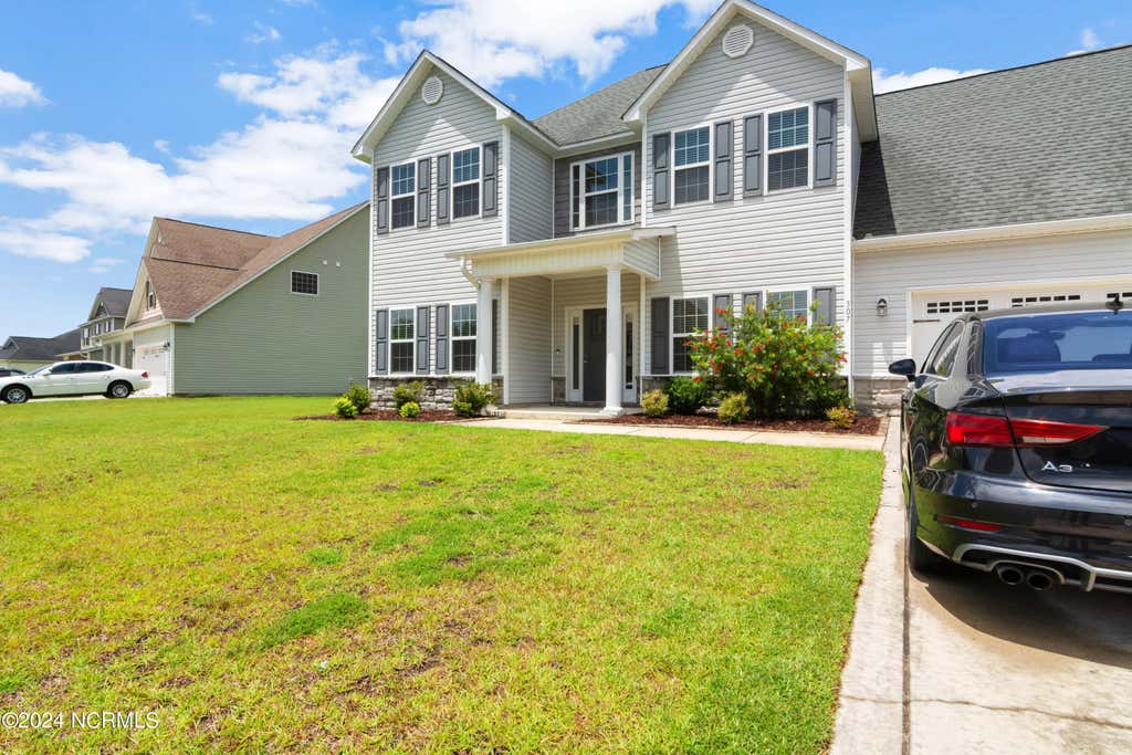 Photo of 307 Pettigrew Lane, Jacksonville, NC 28546 (MLS # 100599020)