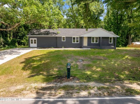 Tiny photo for 1496 Kellum Loop Road, Jacksonville, NC 28546 (MLS # 100544808)