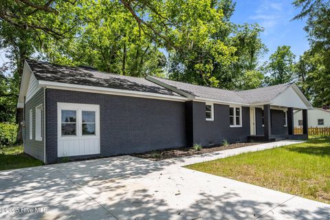 Tiny photo for 1496 Kellum Loop Road, Jacksonville, NC 28546 (MLS # 100544808)
