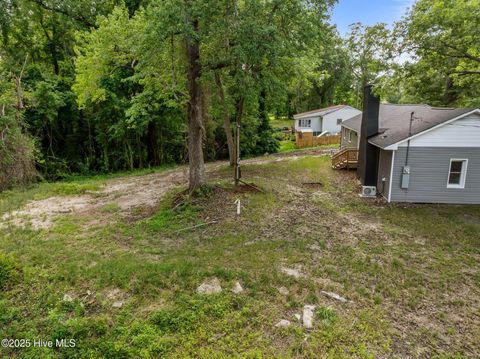 Tiny photo for 1496 Kellum Loop Road, Jacksonville, NC 28546 (MLS # 100544808)