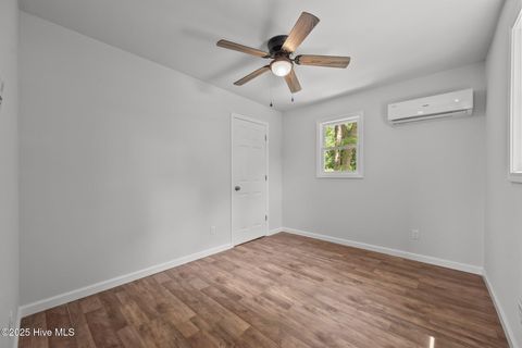 Tiny photo for 1496 Kellum Loop Road, Jacksonville, NC 28546 (MLS # 100544808)