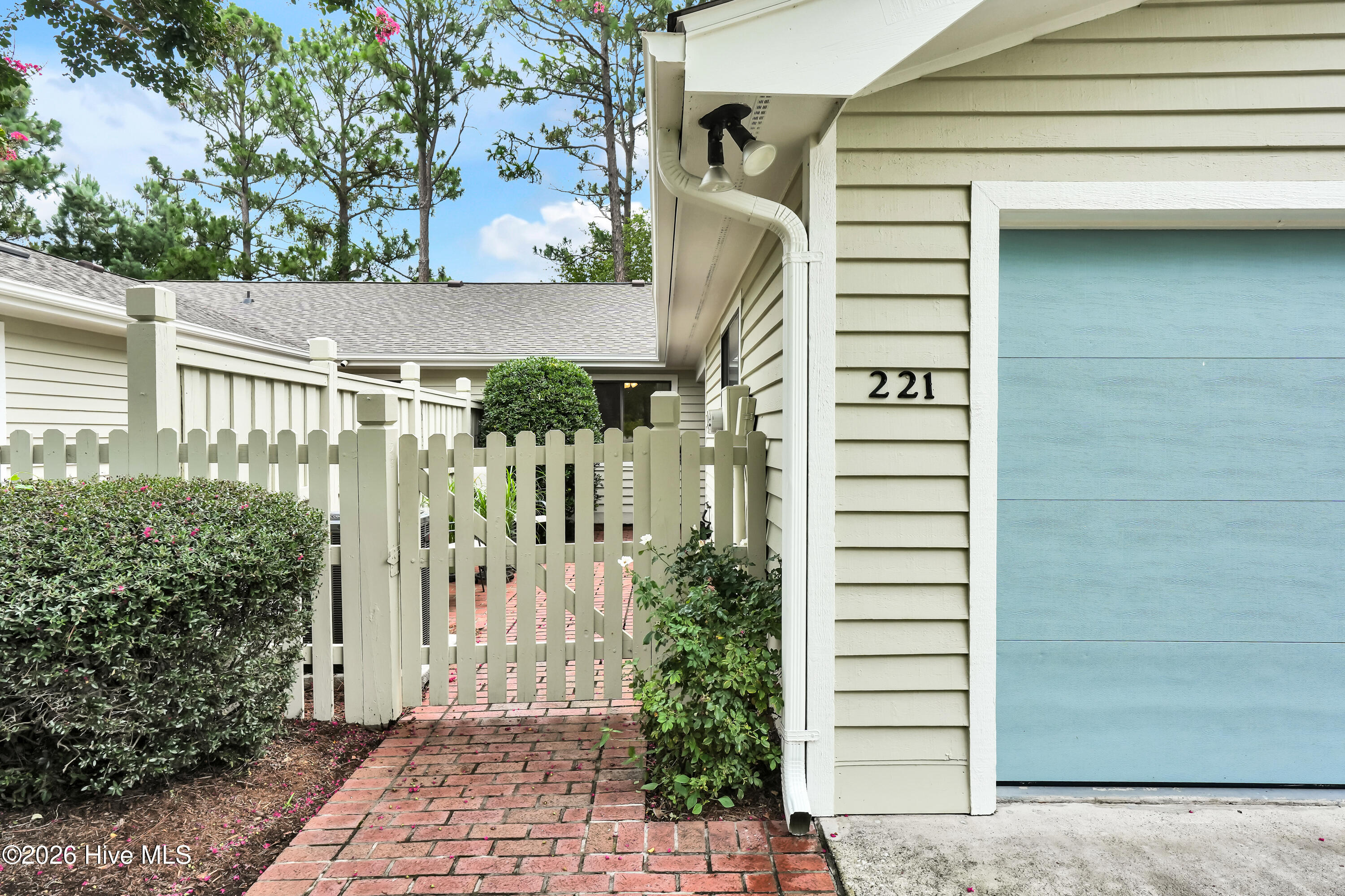 221 Inland Greens Circle